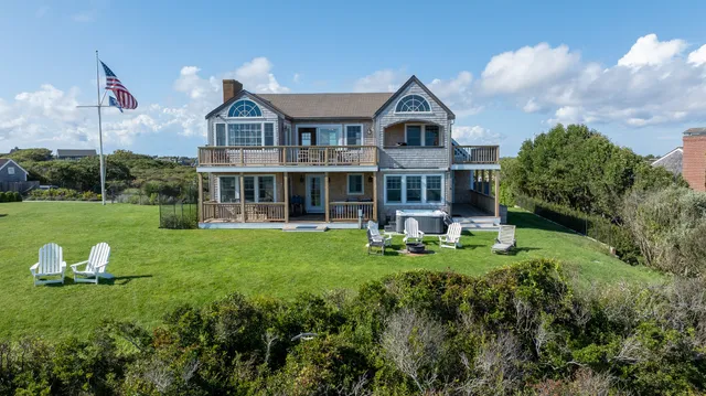 $18,990,000 | 1-3 &3a Reeds Way, Nantucket, MA 02554