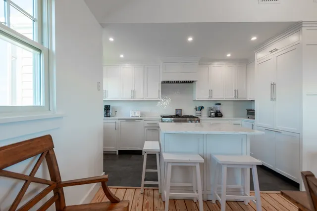 $18,990,000 | 1-3 &3a Reeds Way, Nantucket, MA 02554