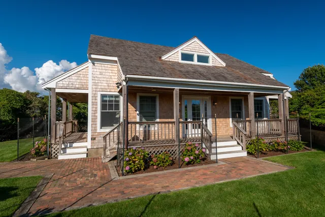 $18,990,000 | 1-3 &3a Reeds Way, Nantucket, MA 02554
