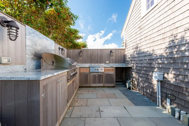 $18,990,000 | 1-3 &3a Reeds Way, Nantucket, MA 02554