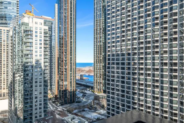 $3,400 | 400 East Randolph Street, Unit 2225, Chicago, IL 60601