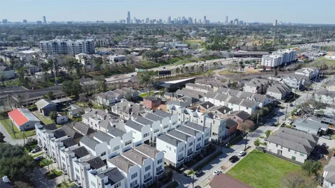 $409,000 | 5715 Larkin Street, Unit D, Houston, TX 77007