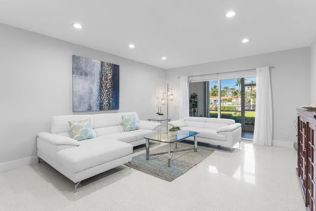 $474,000 | 701 Harbour Drive, Unit 103, Boca Raton, FL 33431