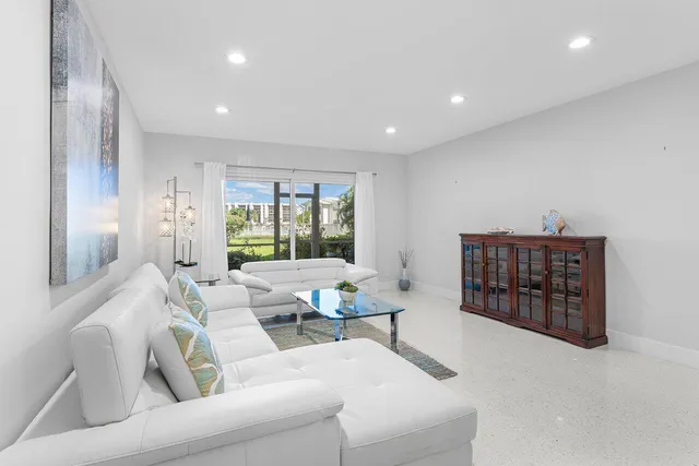 $474,000 | 701 Harbour Drive, Unit 103, Boca Raton, FL 33431