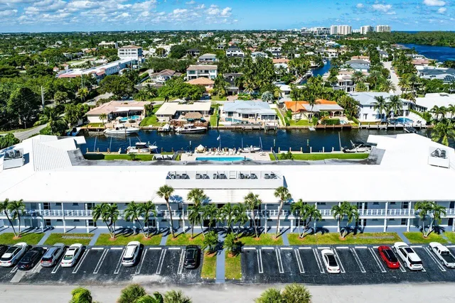 $474,000 | 701 Harbour Drive, Unit 103, Boca Raton, FL 33431