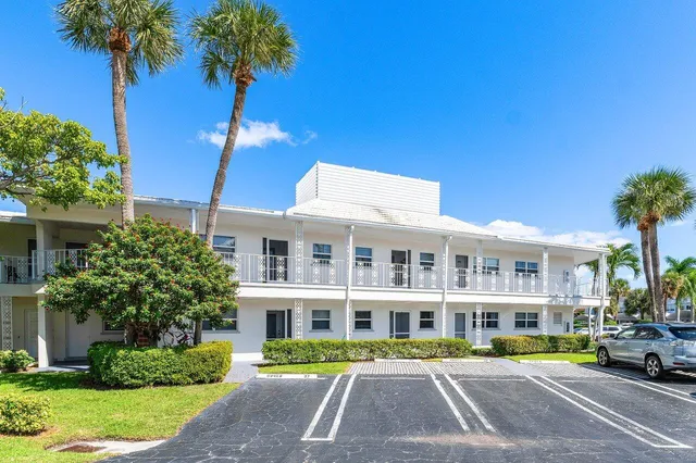 $474,000 | 701 Harbour Drive, Unit 103, Boca Raton, FL 33431
