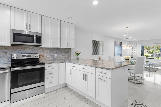 $474,000 | 701 Harbour Drive, Unit 103, Boca Raton, FL 33431