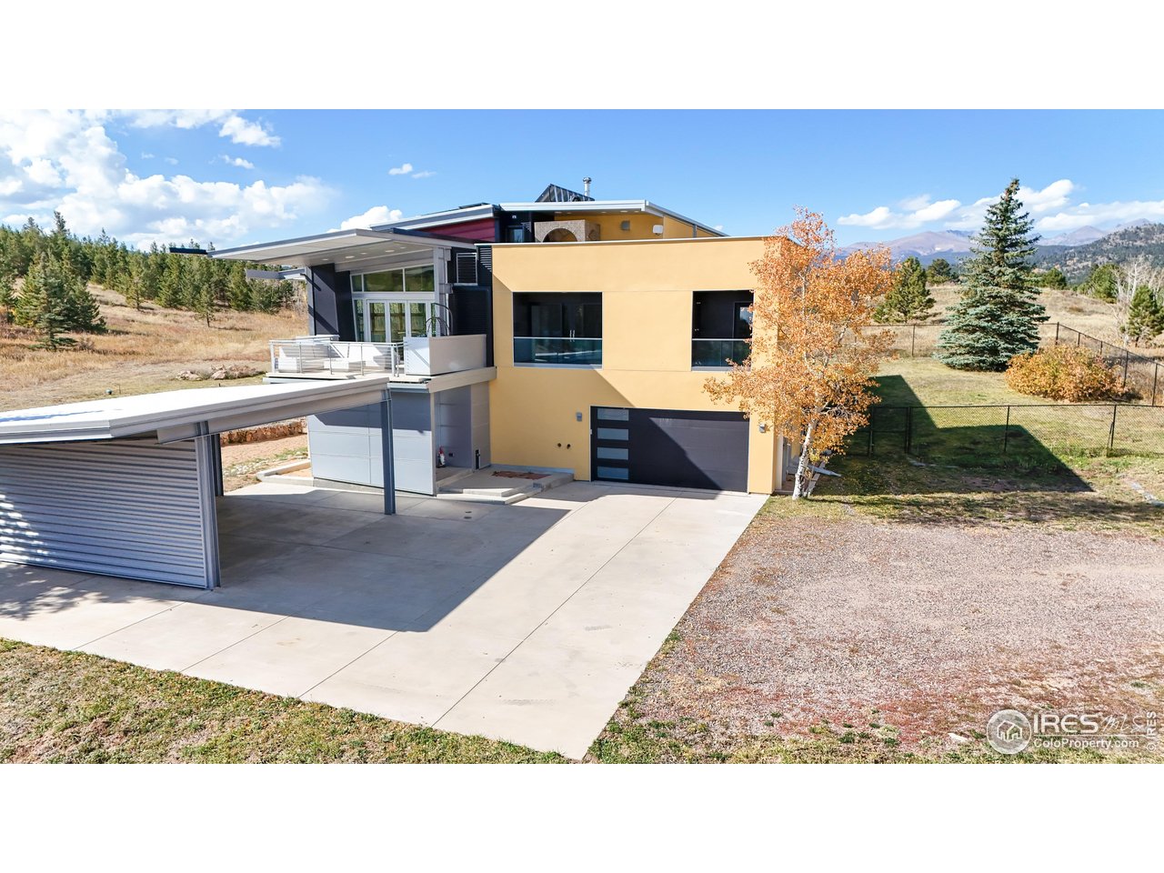 987 Lost Angel Road Boulder, CO 80302 - Photo 2 of 40 a black and white photo of a outdoor space