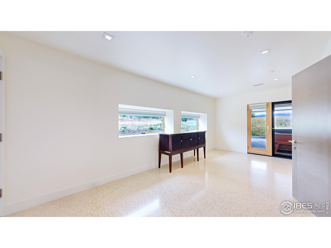 987 Lost Angel Road Boulder, CO 80302 - Photo 23 of 40 a open hall with furniture
