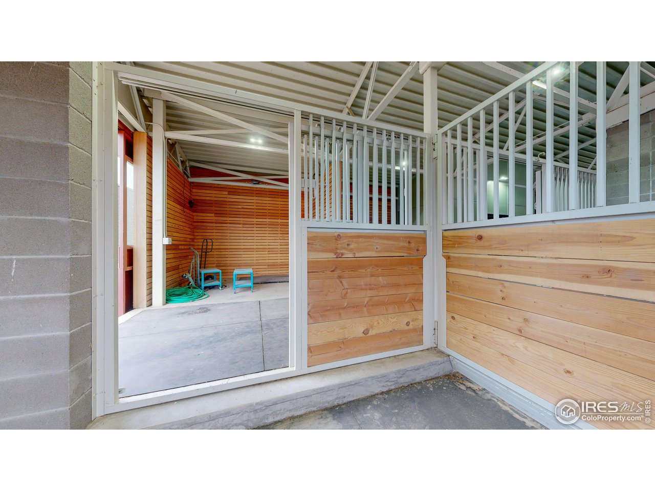 987 Lost Angel Road Boulder, CO 80302 - Photo 30 of 40 a black and white photo of a house