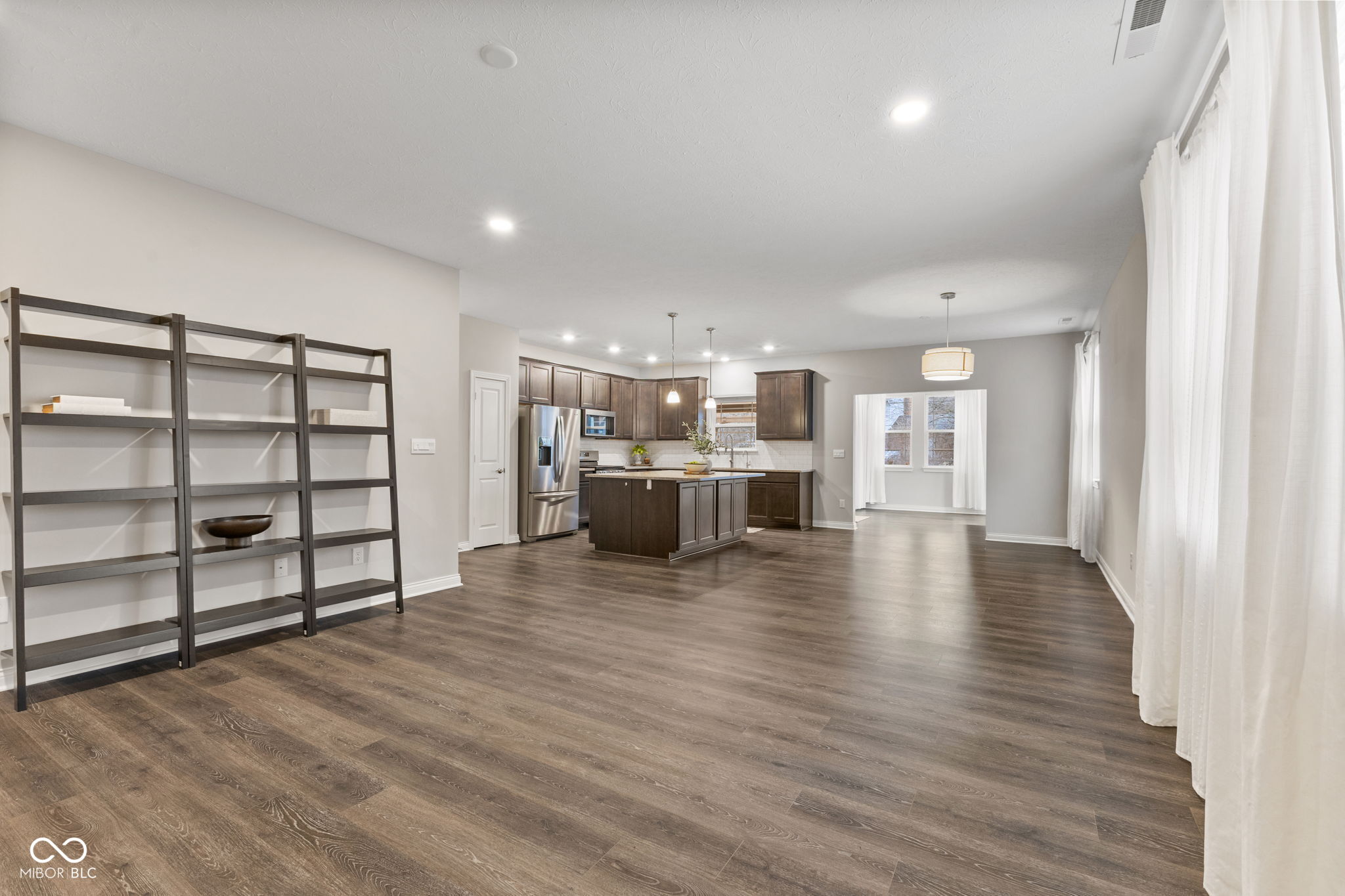 6341 Stallion Way Indianapolis, IN 46260 - Photo 11 of 28