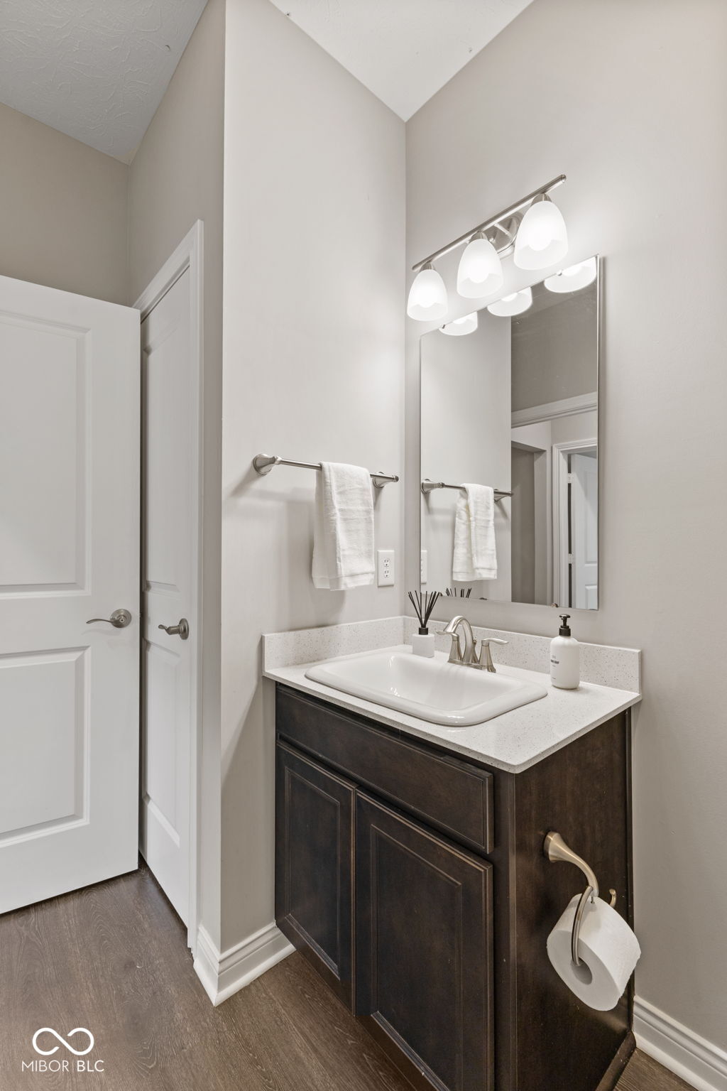 6341 Stallion Way Indianapolis, IN 46260 - Photo 16 of 28