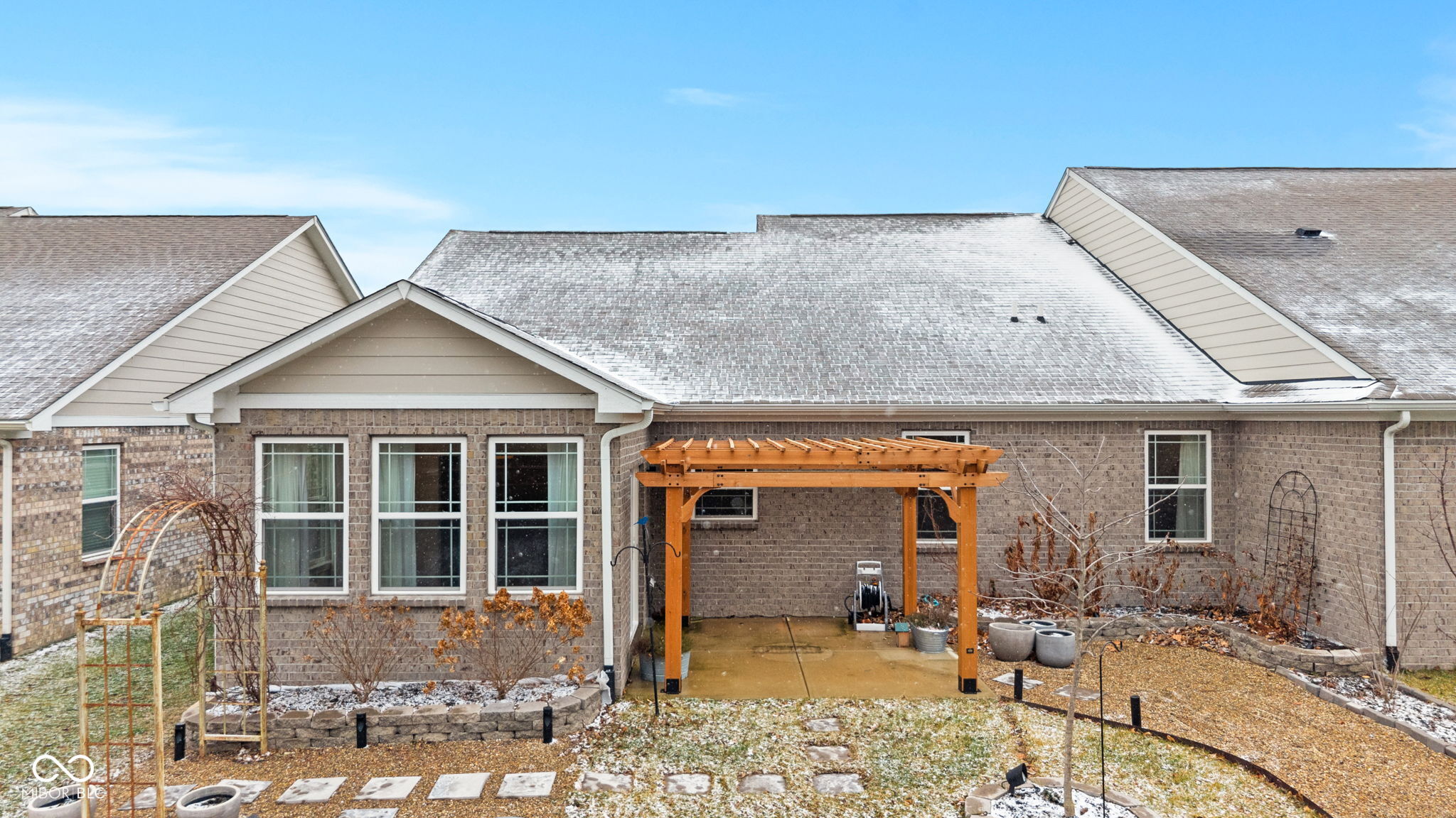 6341 Stallion Way Indianapolis, IN 46260 - Photo 4 of 28