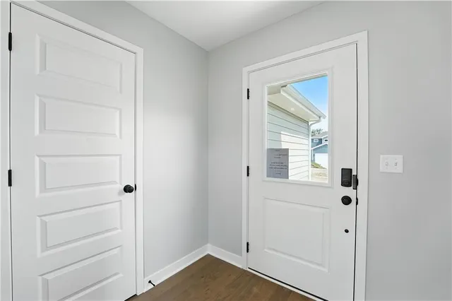 $399,950 | 707 Glenn Circle, Raymore, MO 64083