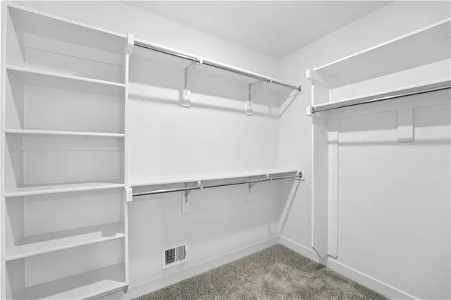 $399,950 | 707 Glenn Circle, Raymore, MO 64083