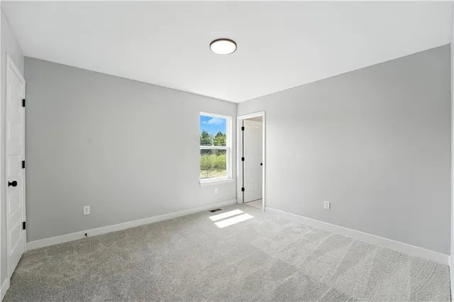 $399,950 | 707 Glenn Circle, Raymore, MO 64083