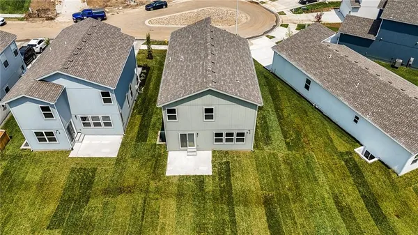 $409,988 | 707 Glenn Circle, Raymore, MO 64083