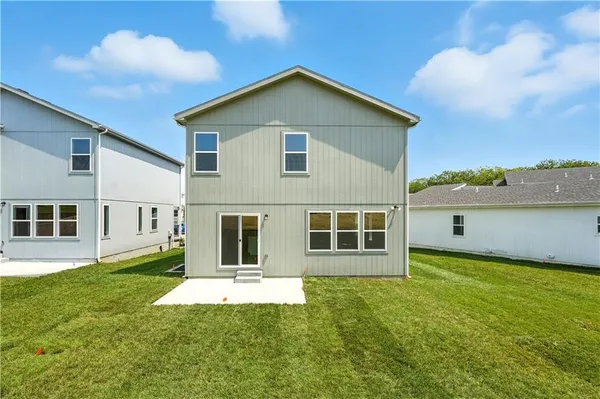 $409,988 | 707 Glenn Circle, Raymore, MO 64083