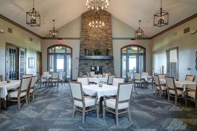 $399,950 | 707 Glenn Circle, Raymore, MO 64083