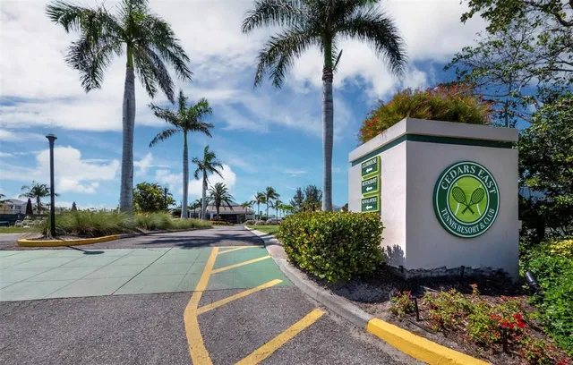 $475,000 | 657 Cedars Court, Longboat Key, FL 34228