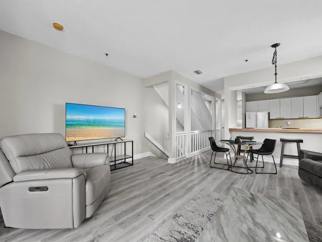 $475,000 | 657 Cedars Court, Longboat Key, FL 34228