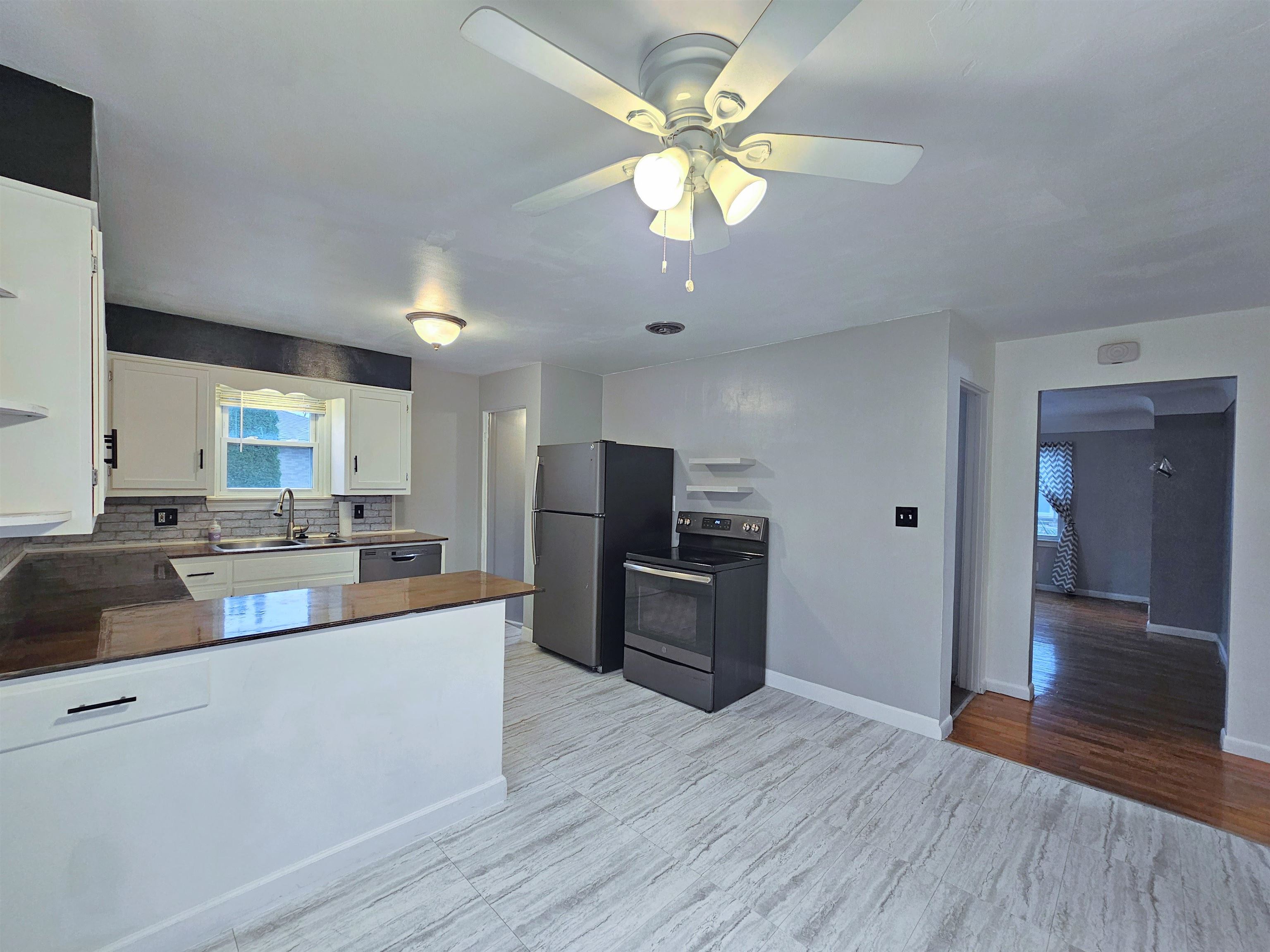 1802 33rd Street Bay City, MI 48708 - Photo 8 of 44 Gallery Image 8