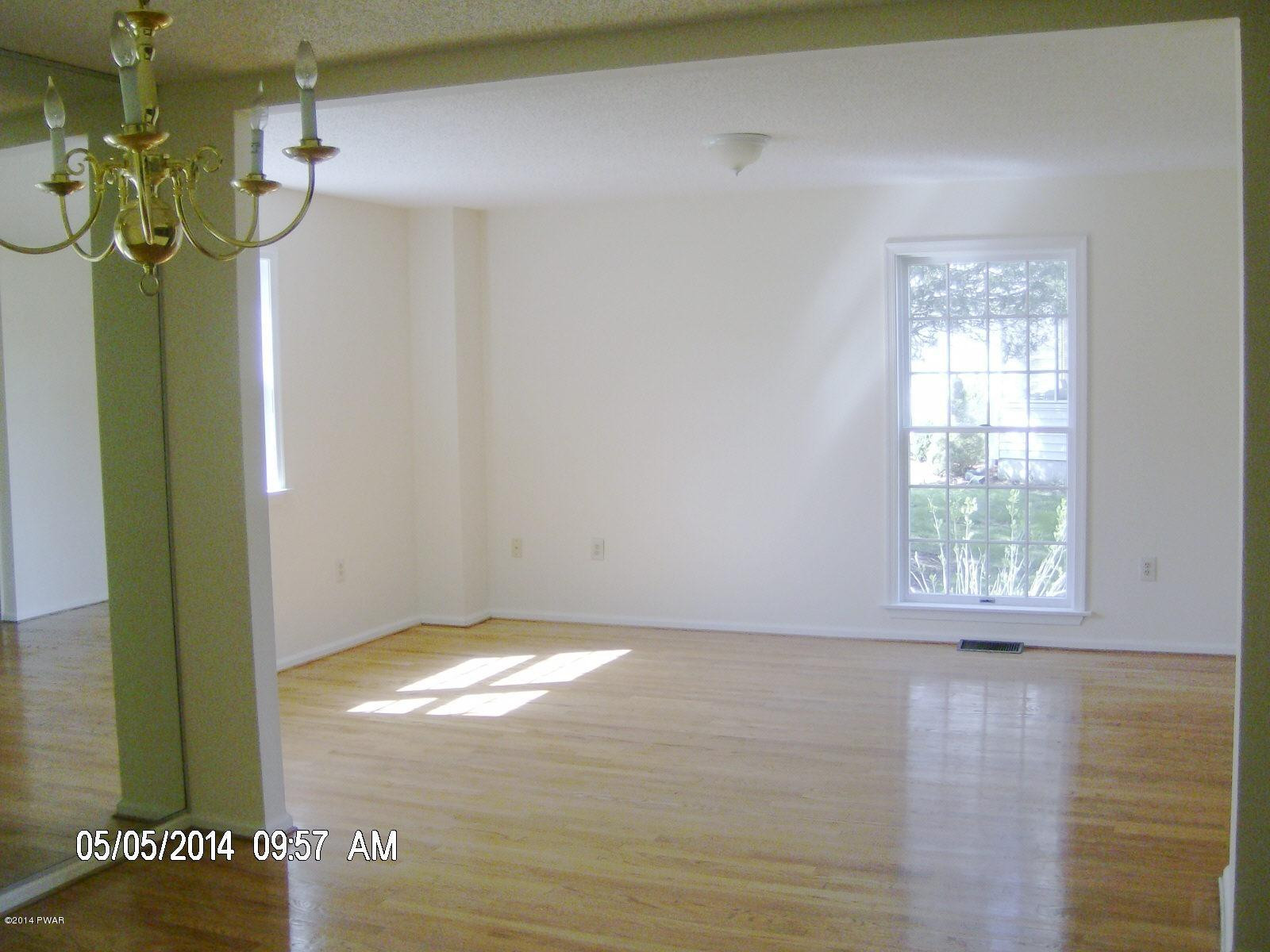 3010 Grey Cliff Way Milford, PA 18337 - Photo 2 of 6