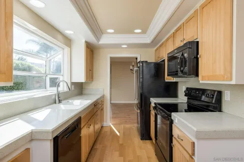 $770,000 | 2020 Gary Lane, Escondido, CA 92026