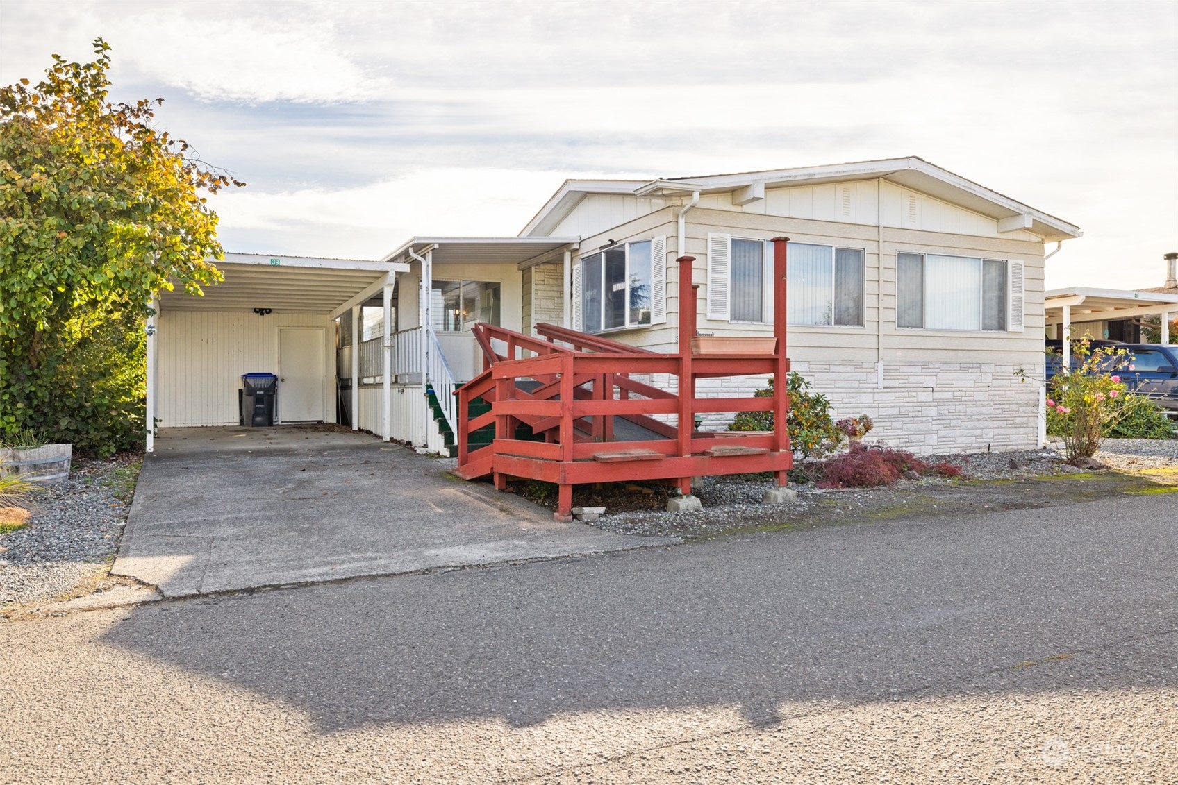 39 Juniper Mobile Estate Sequim, WA 98382 - Photo 3 of 39