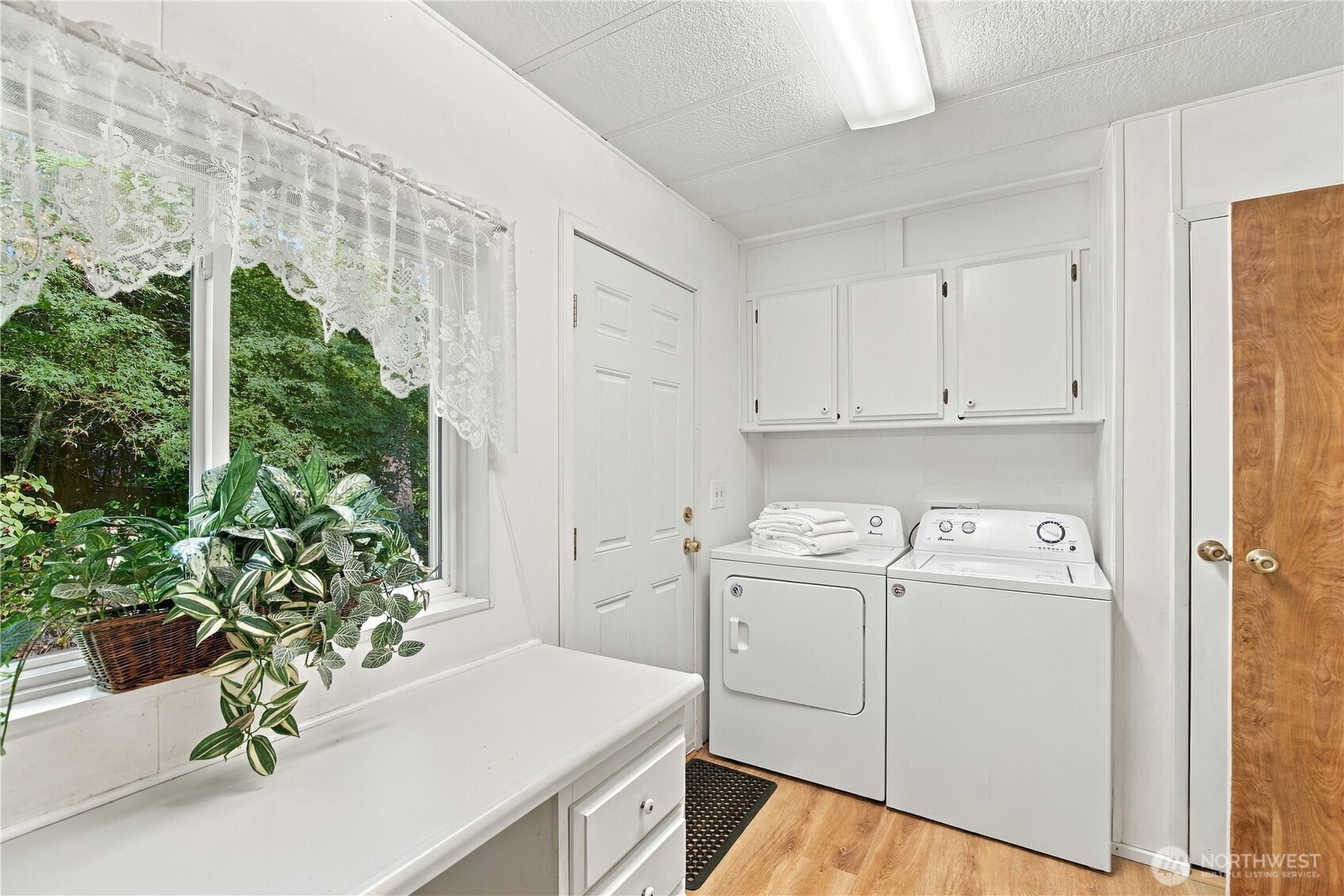 22104 49th Avenue Southeast Bothell, WA 98021 - Photo 18 of 29 Gallery Image 18