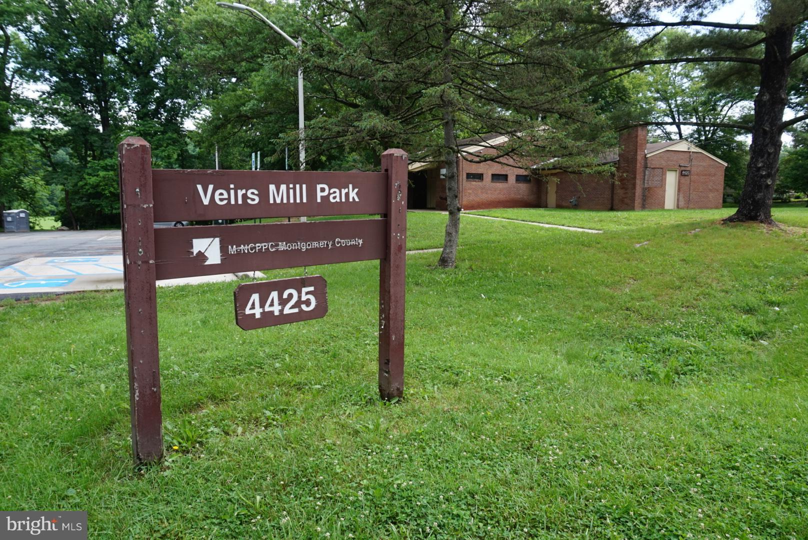11505 Goodloe Road Silver Spring, MD 20906 - Photo 17 of 25 a view of a park with welcome board