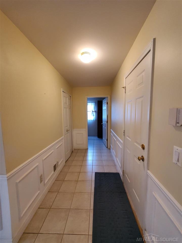46869 West Ridge Drive Macomb, MI 48044 - Photo 28 of 48 50080942-27.JPG