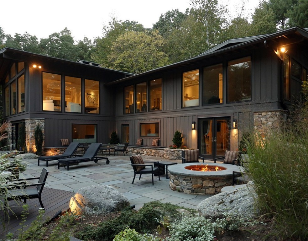 72 Old Farm Road Concord, MA 01742 - Photo 2 of 29 Gallery Image 2