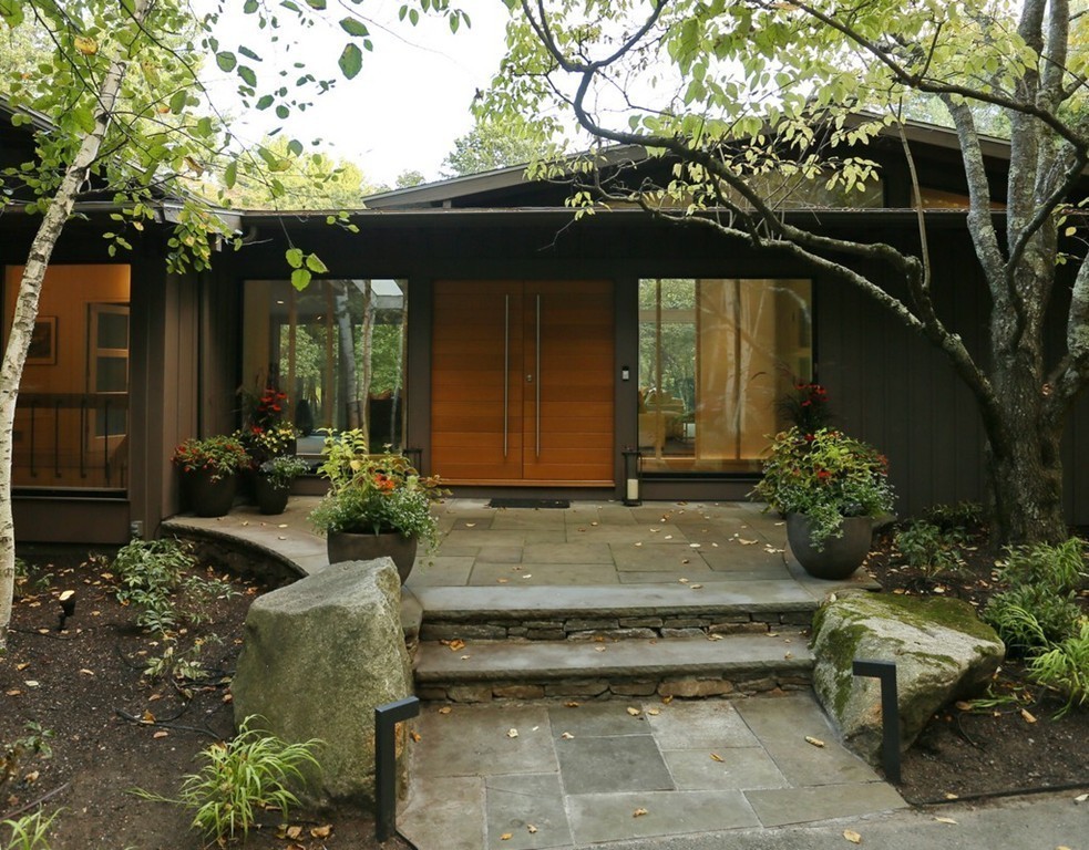 72 Old Farm Road Concord, MA 01742 - Photo 3 of 29 Gallery Image 3
