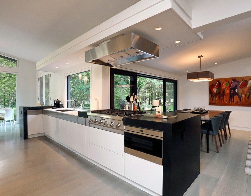 72 Old Farm Road Concord, MA 01742 - Photo 10 of 29 Gallery Image 10