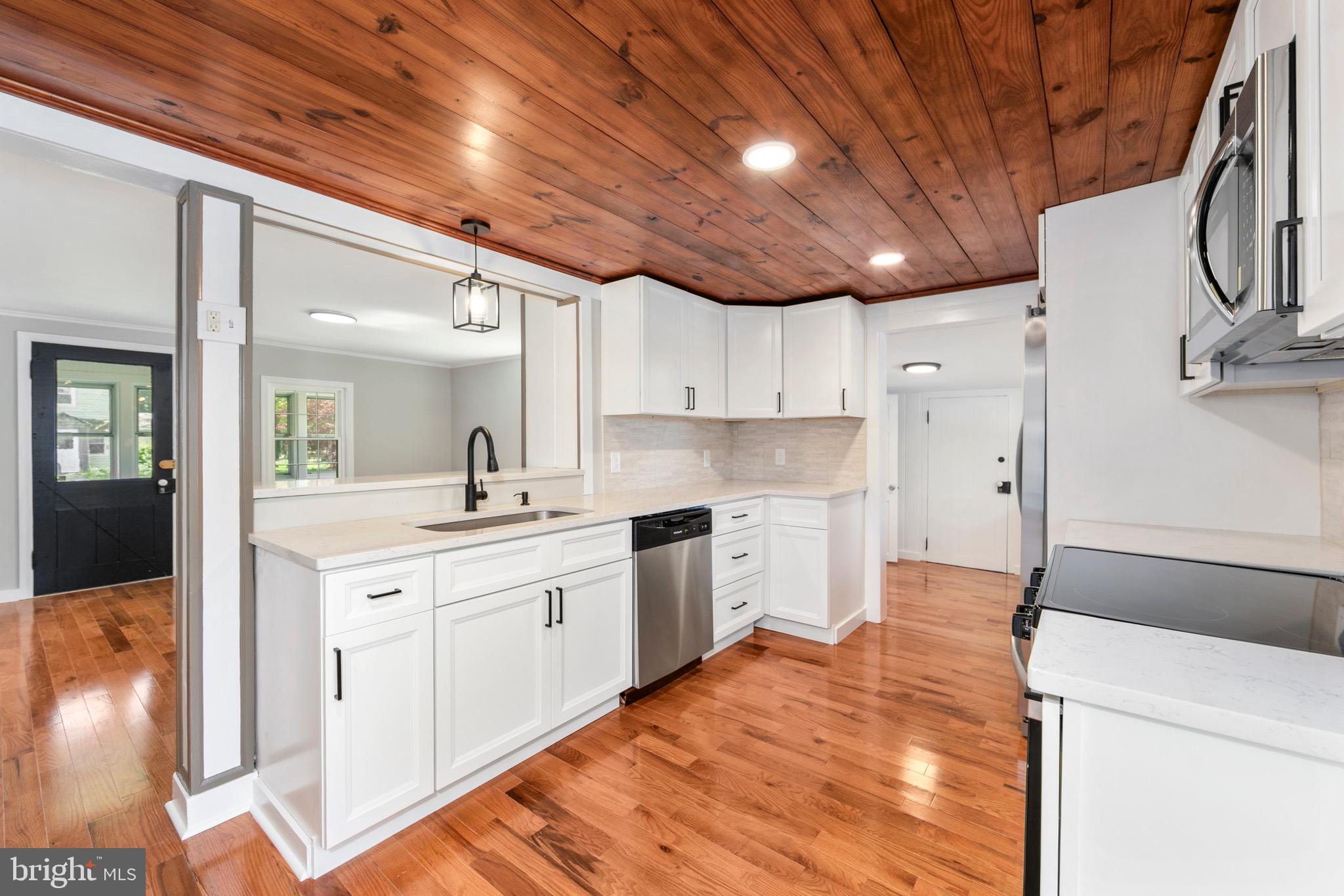 39 Main Street Pilesgrove, NJ 08098 - Photo 23 of 44