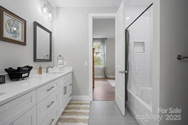 a view of a room with an empty space