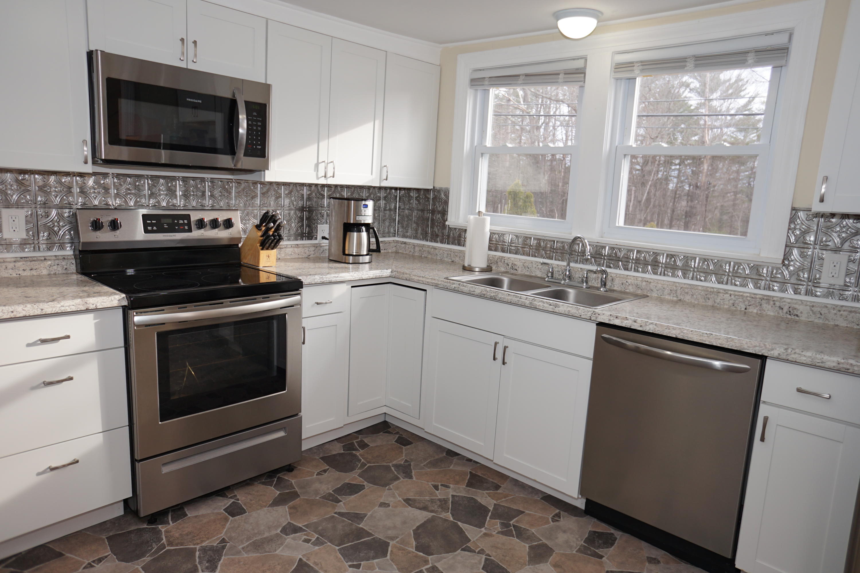 1171 Lewiston Road Topsham, ME 04086 - Photo 7 of 55 DSC02549