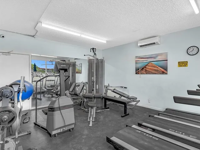 $2,500 | 1150 Hillsboro Mile, Unit 204, Hillsboro Beach, FL 33062