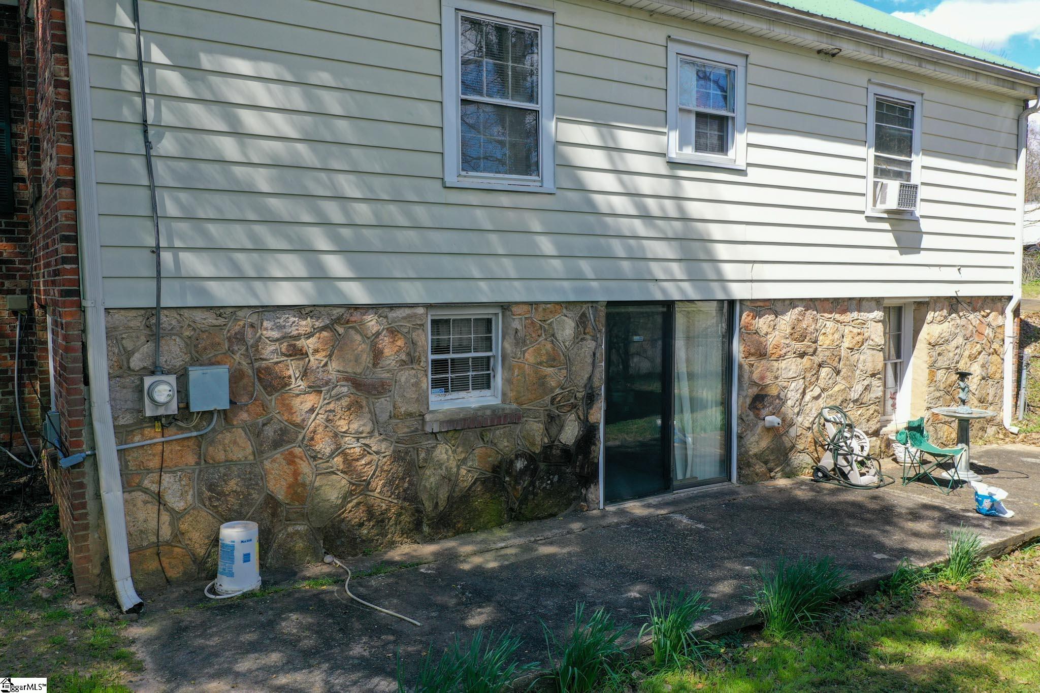 2903 Anderson Road Greenville, SC 29611 - Photo 5 of 30 Gallery Image 5