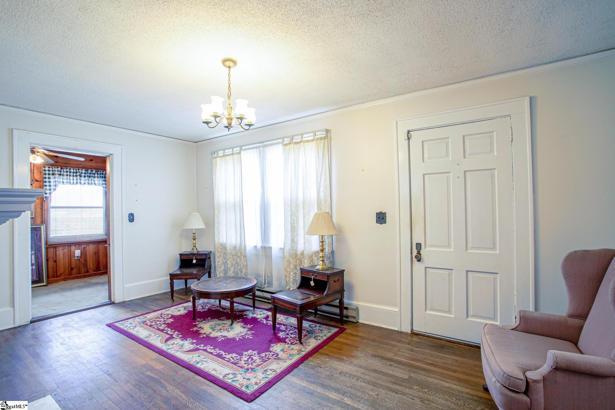 2903 Anderson Road Greenville, SC 29611 - Photo 10 of 30 Gallery Image 10