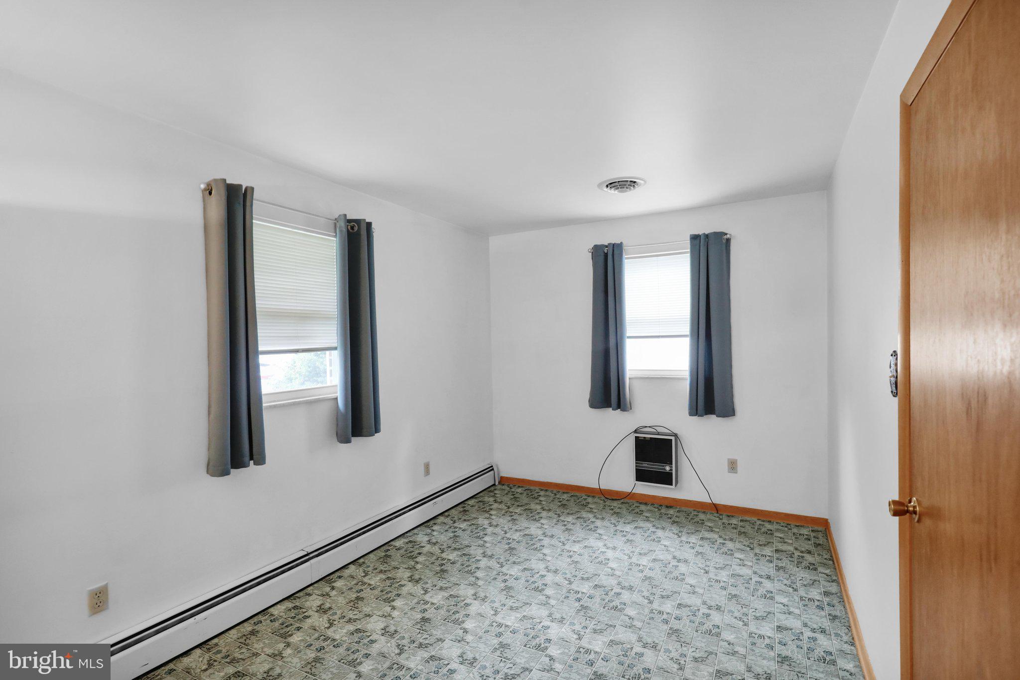 411 Mc Arthur Avenue Reading, PA 19607 - Photo 12 of 30 360_7550