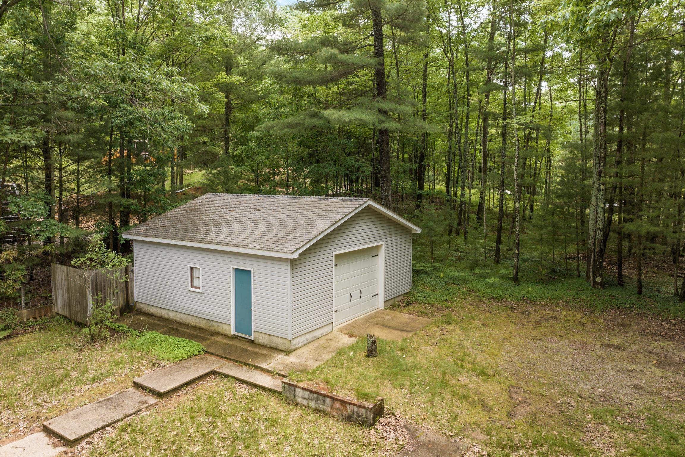 5780 Rennie View Traverse City, MI 49696 - Photo 8 of 35