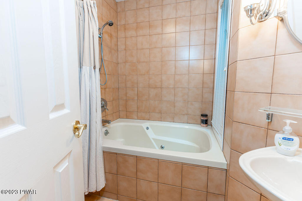 55-760 Deerfield Road Lake Ariel, PA 18436 - Photo 22 of 56 Primary Bedroom (6)