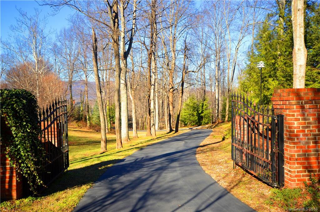969 Hunting Country Road Tryon, NC 28782 - Photo 2 of 23