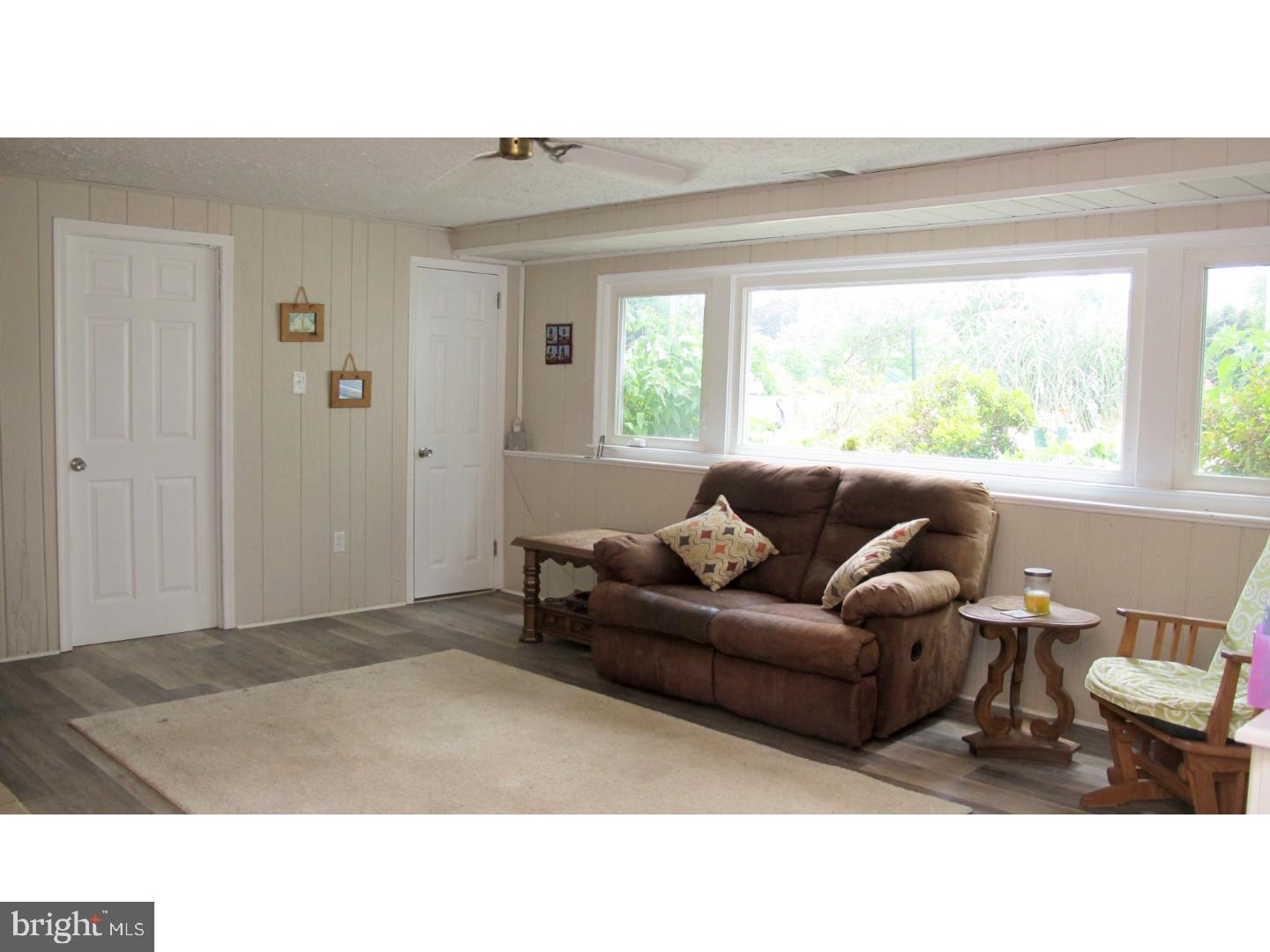 724 Hilltop Road Cinnaminson, NJ 08077 - Photo 14 of 25 Family Room