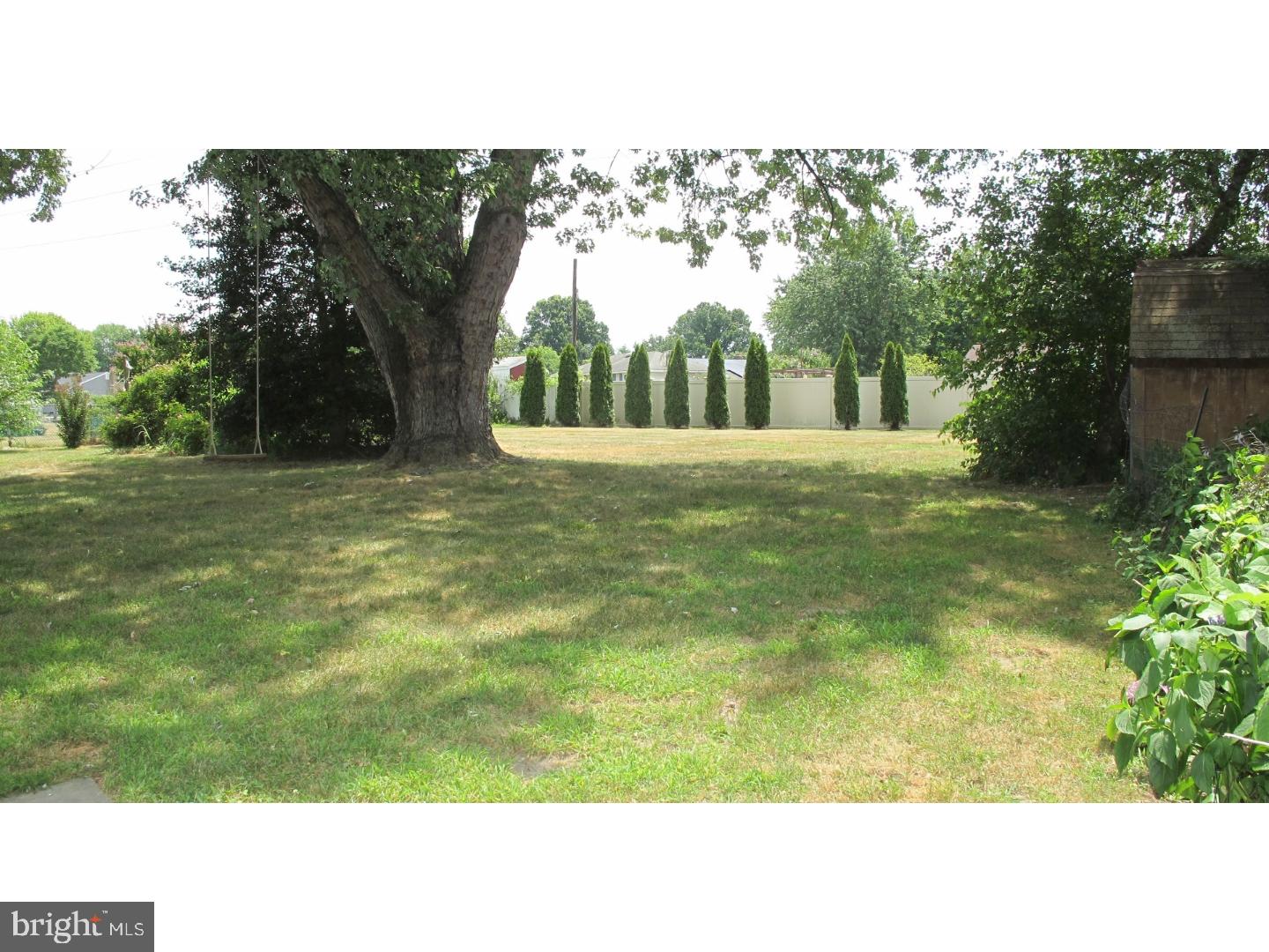 724 Hilltop Road Cinnaminson, NJ 08077 - Photo 3 of 25 Back Yard