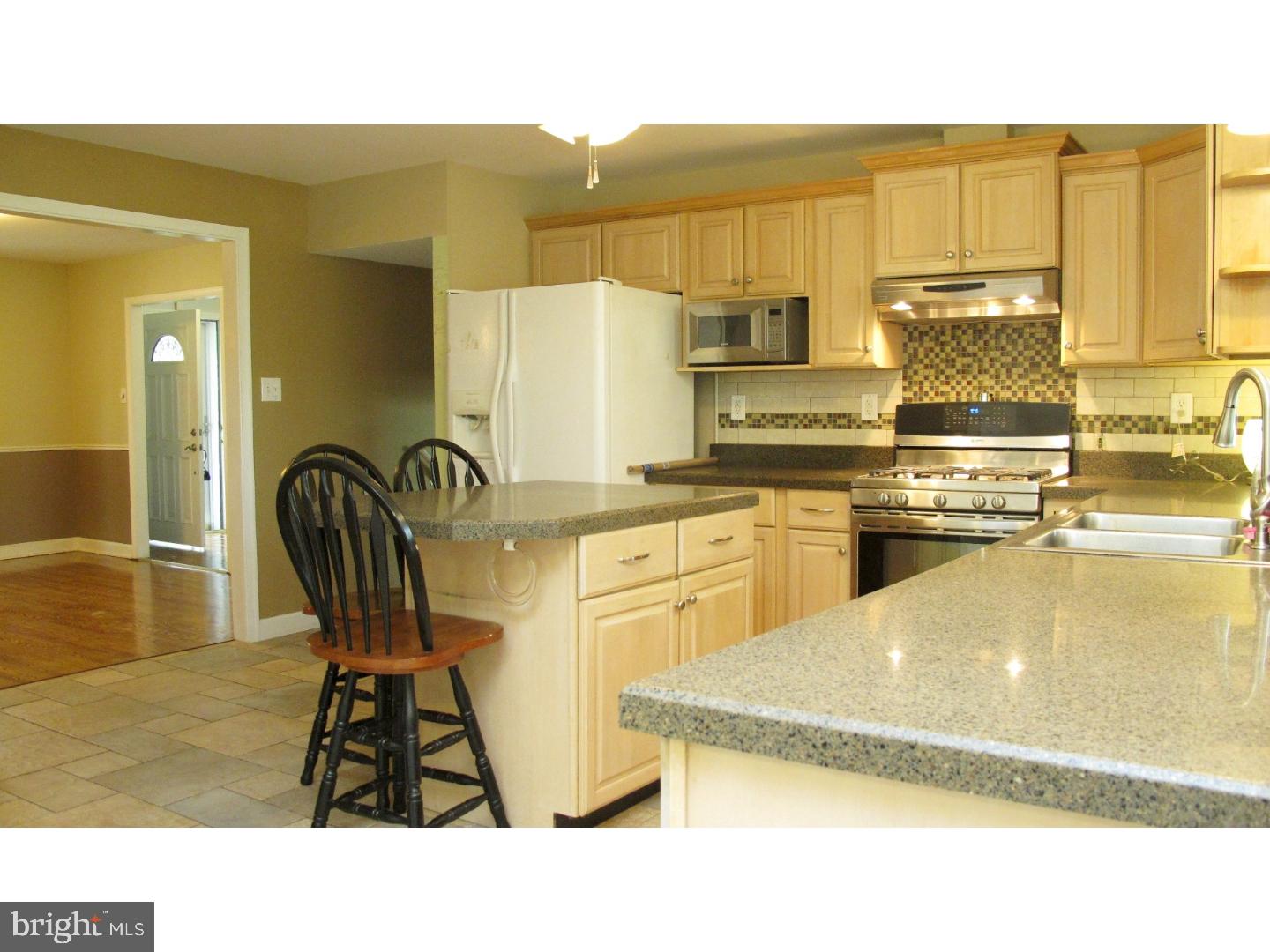 724 Hilltop Road Cinnaminson, NJ 08077 - Photo 10 of 25 Kitchen