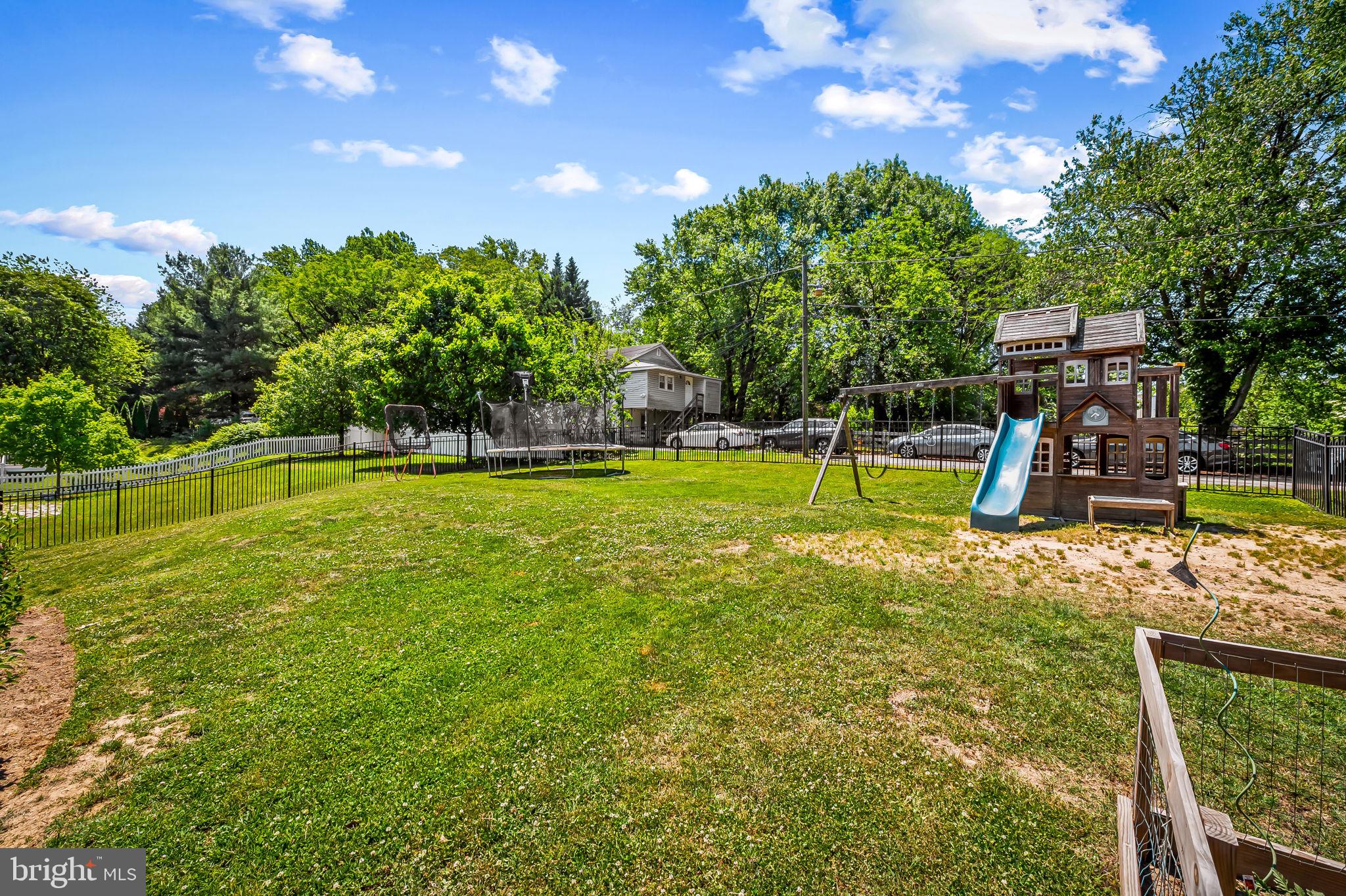 6008 Hanover Road Elkridge, MD 21075 - Photo 31 of 36 a view of a golf course with a swimming pool