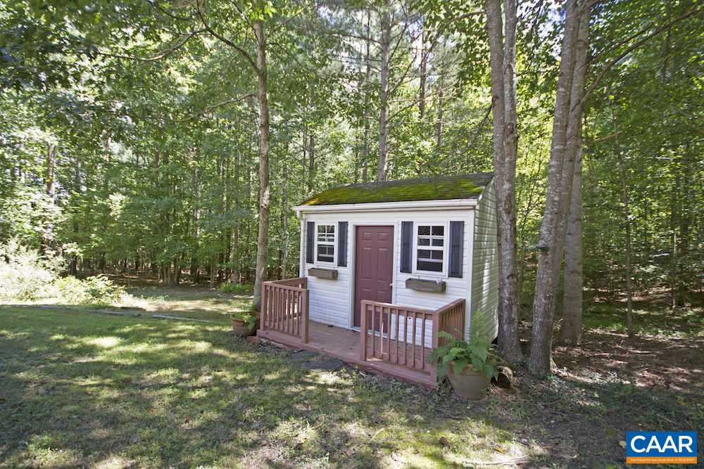1 Foxmoor Road Troy, VA 22974 - Photo 23 of 25 a view of backyard of house with green space